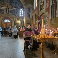 Праздник Воздвижения Честного и Животворящего Креста Господня.