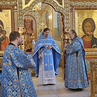 Праздник Покров Пресвятой Богородицы.