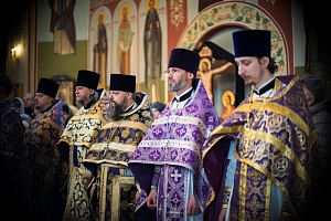 Епископ Кирилл совершил Литургию в Николо-Пешношском монастыре