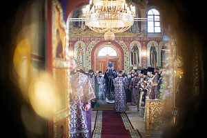 Епископ Кирилл совершил Литургию в Николо-Пешношском монастыре